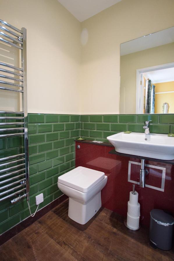 The Portland Guesthouse Cheltenham Eksteriør billede