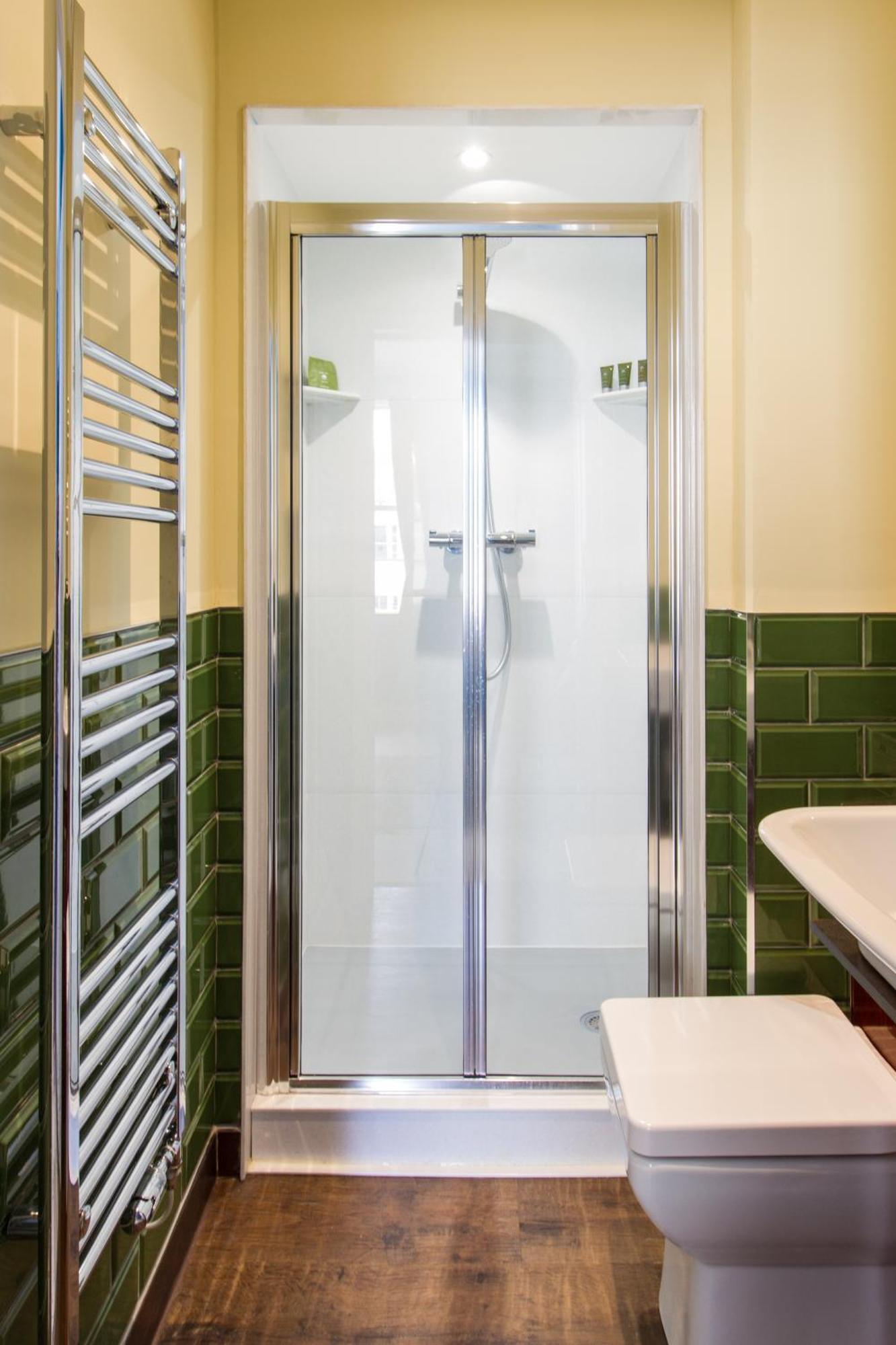 The Portland Guesthouse Cheltenham Eksteriør billede